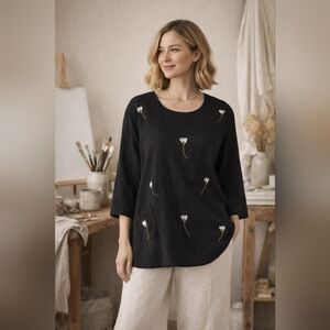 Lauriejo handmade women’s so. XL black tunic floral, boho feminine